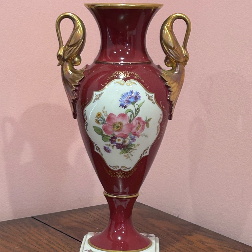 Alboth & Kaiser Pompadour Alka Kunst Vase with Floral Design Made in Bavaria